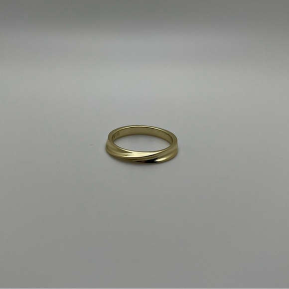 Twist 14K Gold Ring - Minimalist Ring - Gold Band - Simple Gold Ring - - Picture 2 of 10